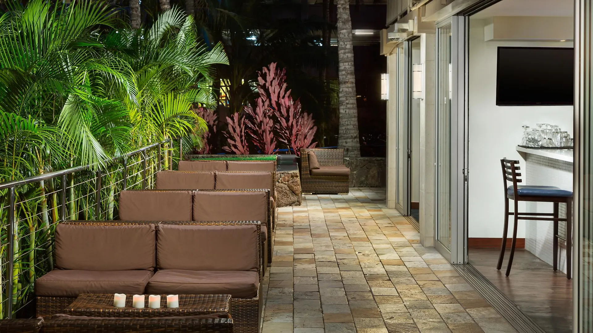 Courtyard By Marriott Waikiki Beach Honolulu 4*,
