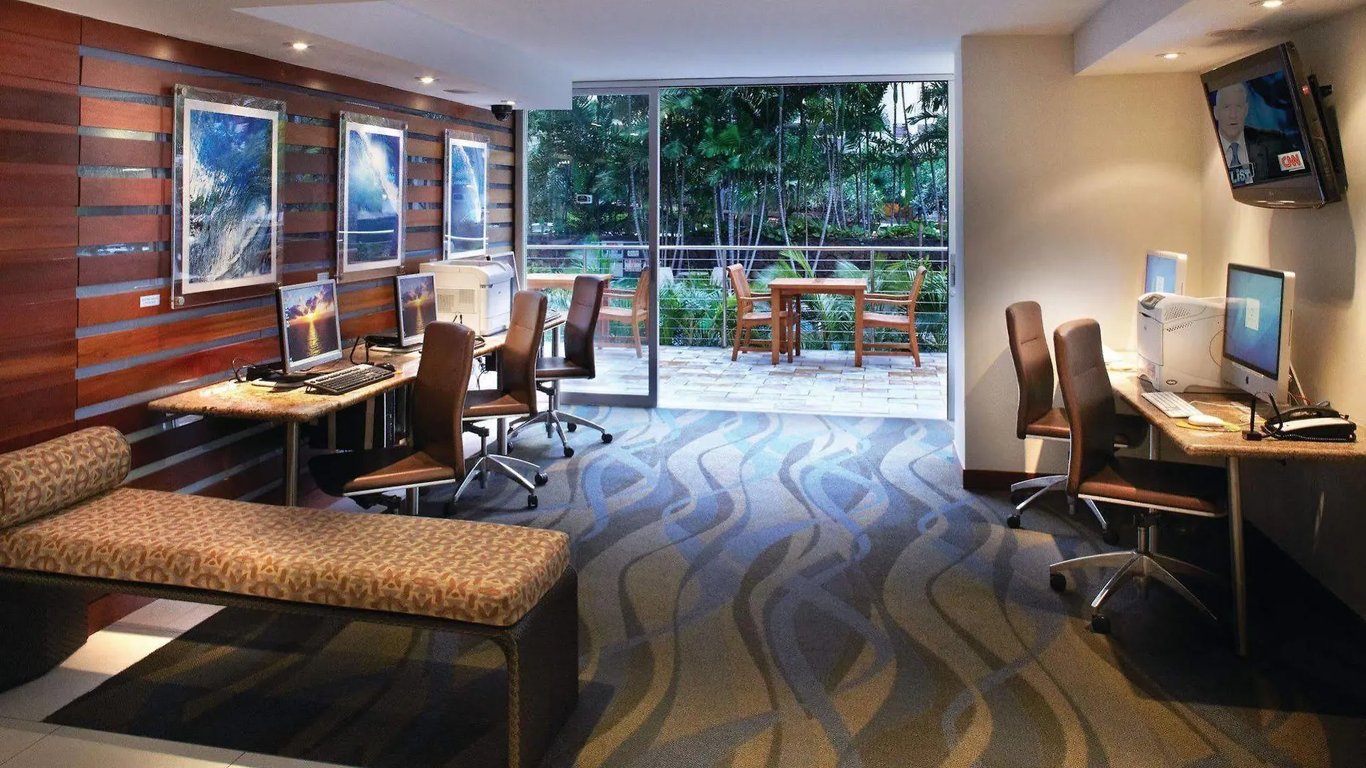 Courtyard By Marriott Waikiki Beach Honolulu Hotel
