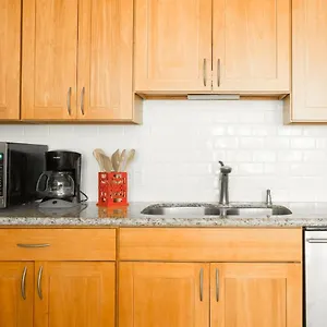https://mercer-island-apartment-in-the-woods-pets-allowed.seattlehotelsites.com