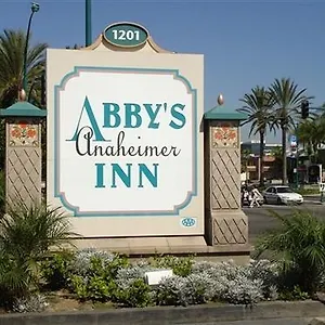 Abby's Anaheimer - Across Disneyland Park 2*, Anaheim Estados Unidos