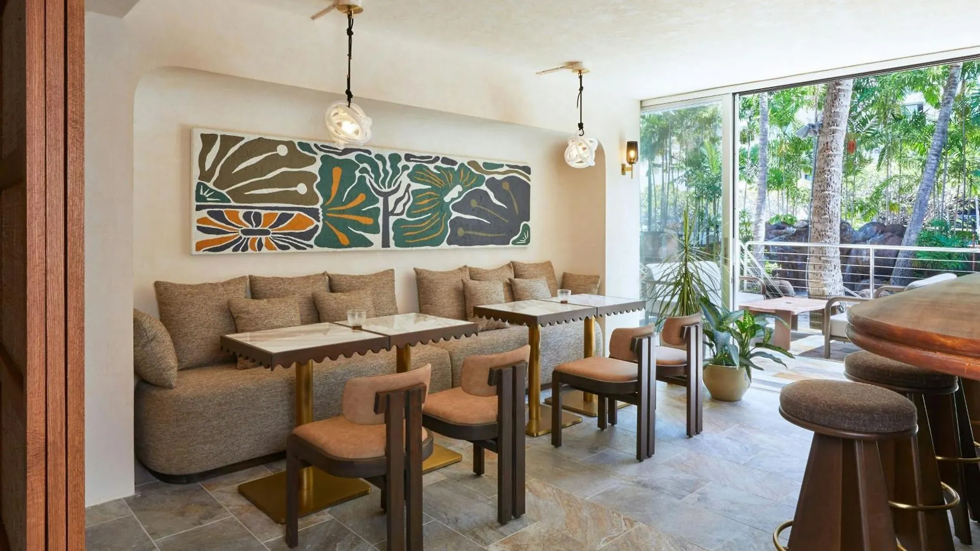 Courtyard By Marriott Waikiki Beach Honolulu