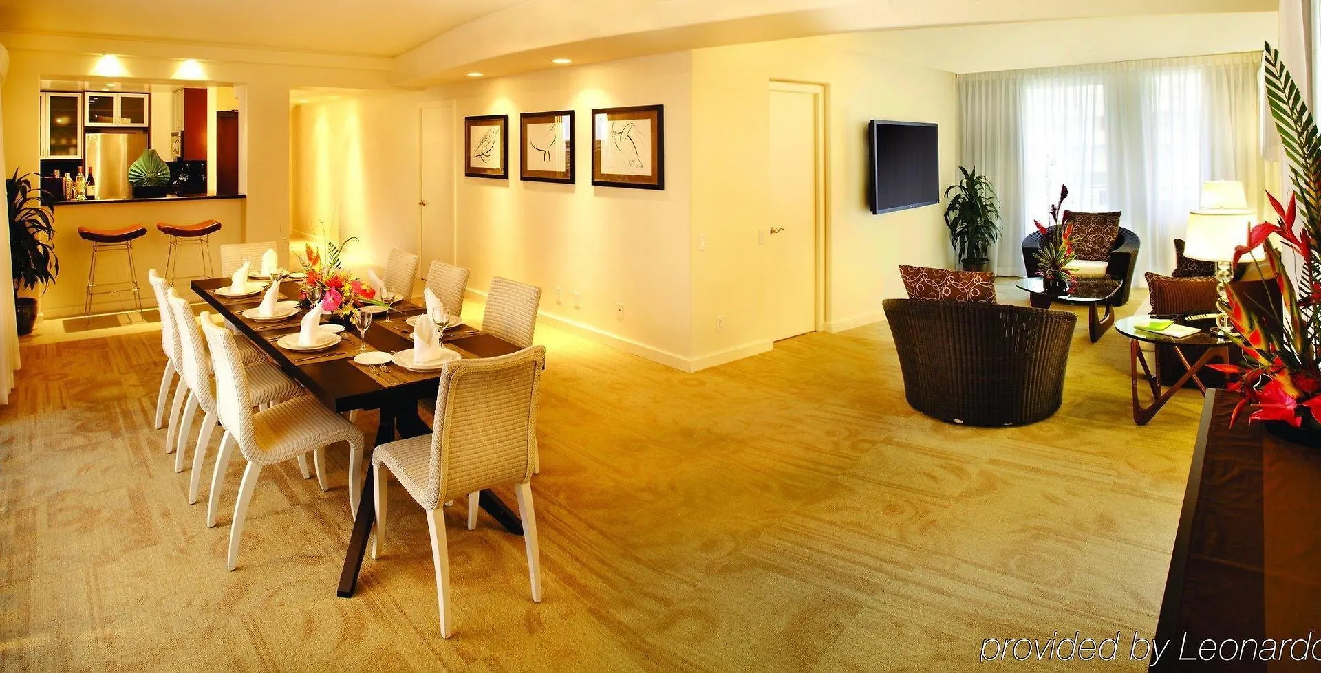 Courtyard By Marriott Waikiki Beach Honolulu Hotel